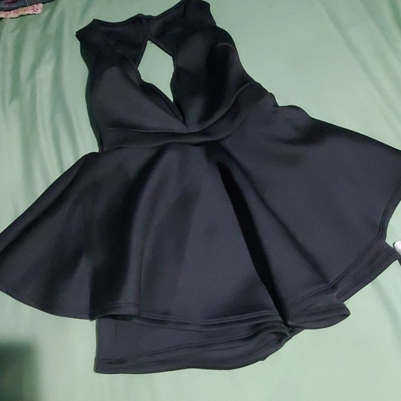 Black Romper With Open Back - Picture 1 of 3